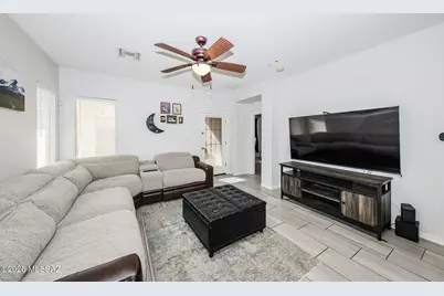 10466 E Capercaillie Street, Tucson, AZ 85747 - Photo 6