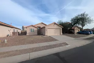 7254 W Maple Ridge Dr, Tucson, AZ 85743 - Photo 1