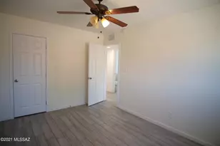 4612 E 19th St, Tucson, AZ 85711 - Photo 18