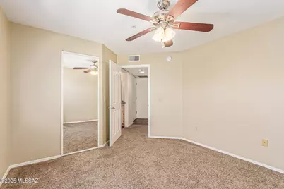 5751 N Kolb Road #UNIT 42202, Tucson, AZ 85750 - Photo 16