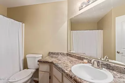 5751 N Kolb Road #UNIT 42202, Tucson, AZ 85750 - Photo 18