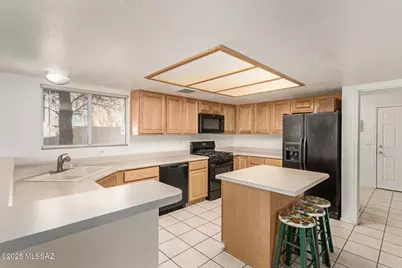 12487 N Wayfarer Way, Oro Valley, AZ 85755 - Photo 16