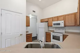 6563 E Ladonna Ln, Tucson, AZ 85756 - Photo 12