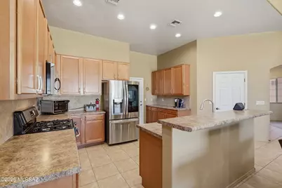 7577 E Truces Place, Tucson, AZ 85715 - Photo 4