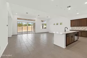 14733 N Blue Juniper Ln, Marana, AZ 85658 - Photo 6