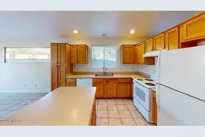 932 W Brave River Place, Tucson, AZ 85704 - Photo 6