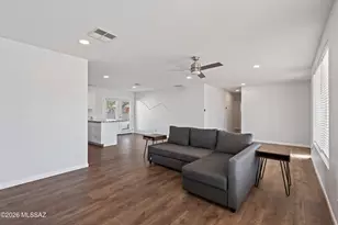 8449 E Kent Pl, Tucson, AZ 85710 - Photo 6