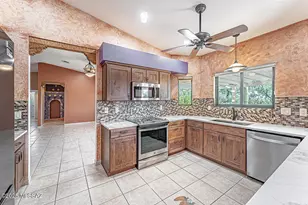 4049 S Via Del Picamaderos, Green Valley, AZ 85622 - Photo 18
