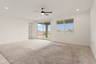 10704 W Embrey Dr, Marana, AZ 85653 - Photo 14