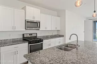 10704 W Embrey Dr, Marana, AZ 85653 - Photo 12