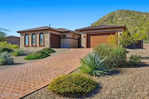 876 S Castar Dr, Tucson, AZ 85745 - Photo 2