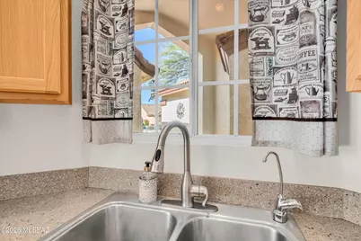 1963 E Desert Lark Pass, Green Valley, AZ 85614 - Photo 12