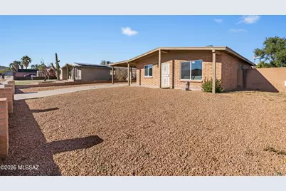 3042 W Christopher Drive, Tucson, AZ 85746 - Photo 4