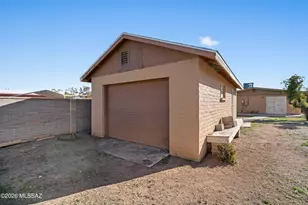3042 W Christopher Dr, Tucson, AZ 85746 - Photo 32