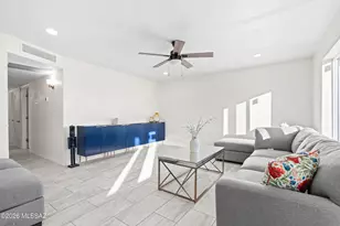 3042 W Christopher Dr, Tucson, AZ 85746 - Photo 14