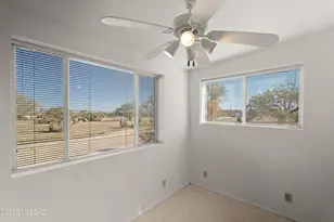 7640 W Maverick Rd, Sahuarita, AZ 85629 - Photo 16