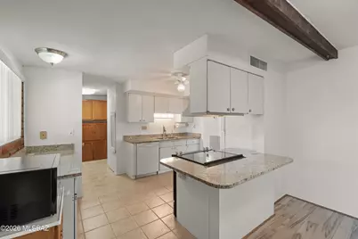 7640 W Maverick Road, Sahuarita, AZ 85629 - Photo 8