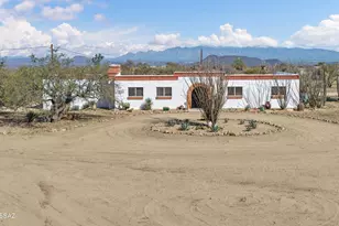 7640 W Maverick Rd, Sahuarita, AZ 85629 - Photo 1