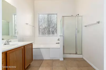 335 E Calle Nacrita, Green Valley, AZ 85614 - Photo 14