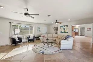 7502 E Rio Vista Cir, Tucson, AZ 85715 - Photo 2