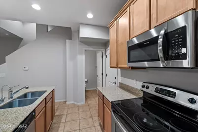 2442 E Emerald Moon Drive, Tucson, AZ 85718 - Photo 12