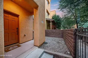 2442 E Emerald Moon Dr, Tucson, AZ 85718 - Photo 4