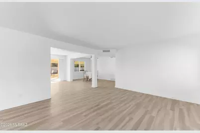 5982 E 25th Street, Tucson, AZ 85711 - Photo 8