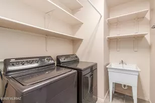 2713 N Neruda Ln, Tucson, AZ 85712 - Photo 28