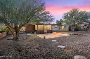 149 E el Limon, Green Valley, AZ 85614 - Photo 2