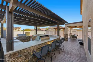 20926 E Founders Rd, Red Rock, AZ 85145 - Photo 38