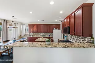 12827 Bloomington Loop, Oro Valley, AZ 85755 - Photo 2