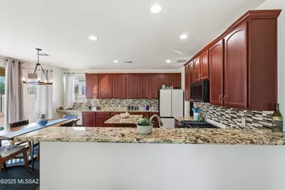 12827 Bloomington Loop, Oro Valley, AZ 85755 - Photo 8