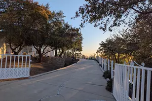 568 N Las Flores Dr, Oracle, AZ 85623 - Photo 4