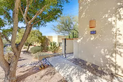 1071 Camino Corrida, Oro Valley, AZ 85704 - Photo 6
