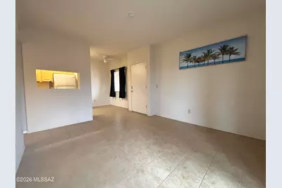 1810 E Blacklidge Drive #319, Tucson, AZ 85719 - Photo 2