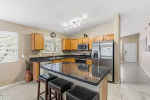 6086 N Applesauce Ct, Tucson, AZ 85741 - Photo 8