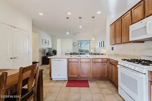 1744 Burning Hill Dr, Green Valley, AZ 85614 - Photo 12