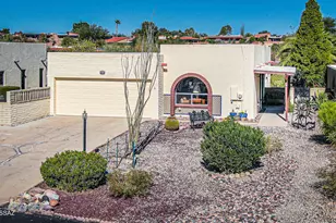 920 W Camino Sagasta, Green Valley, AZ 85622 - Photo 2