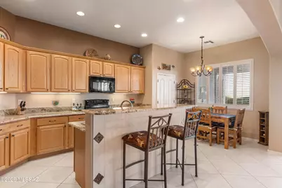 5835 S Atascosa Peak Drive, Green Valley, AZ 85622 - Photo 14