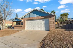 7768 N Barque Pl, Tucson, AZ 85741 - Photo 2