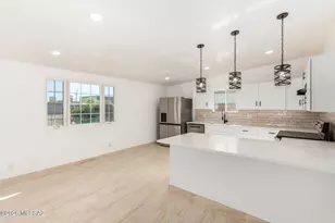 249 N Melwood Ave, Tucson, AZ 85745 - Photo 10