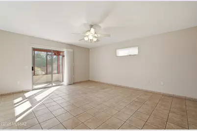 933 W Placita Llovizna, Green Valley, AZ 85614 - Photo 10