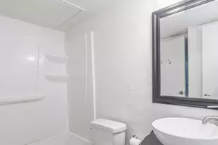 1600 N Wilmot Rd, Tucson, AZ 85712 - Photo 32