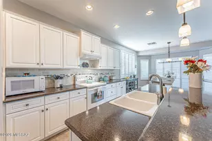 2445 E Sky Creek Dr, Green Valley, AZ 85614 - Photo 18