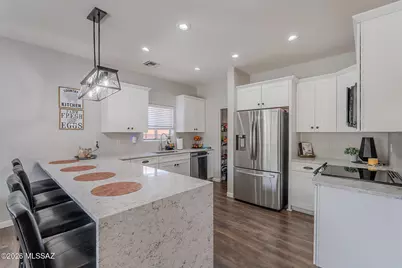 8847 N Moonfire Drive, Tucson, AZ 85743 - Photo 4