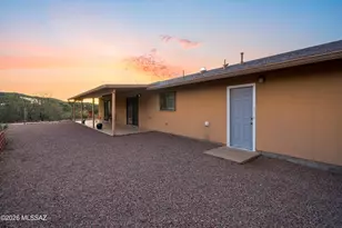 881 N Mountain View Dr, Oracle, AZ 85623 - Photo 32