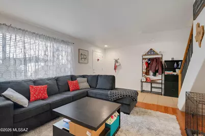 915 N Venice Avenue #APT B, Tucson, AZ 85711 - Photo 6