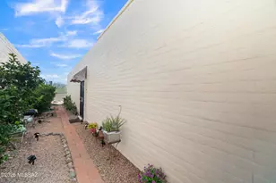 2811 S Camino Godoy, Green Valley, AZ 85622 - Photo 10