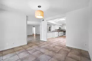 450 E Los Rincones, Green Valley, AZ 85614 - Photo 12