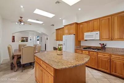 9655 Golden Sun Drive, Oro Valley, AZ 85737 - Photo 12